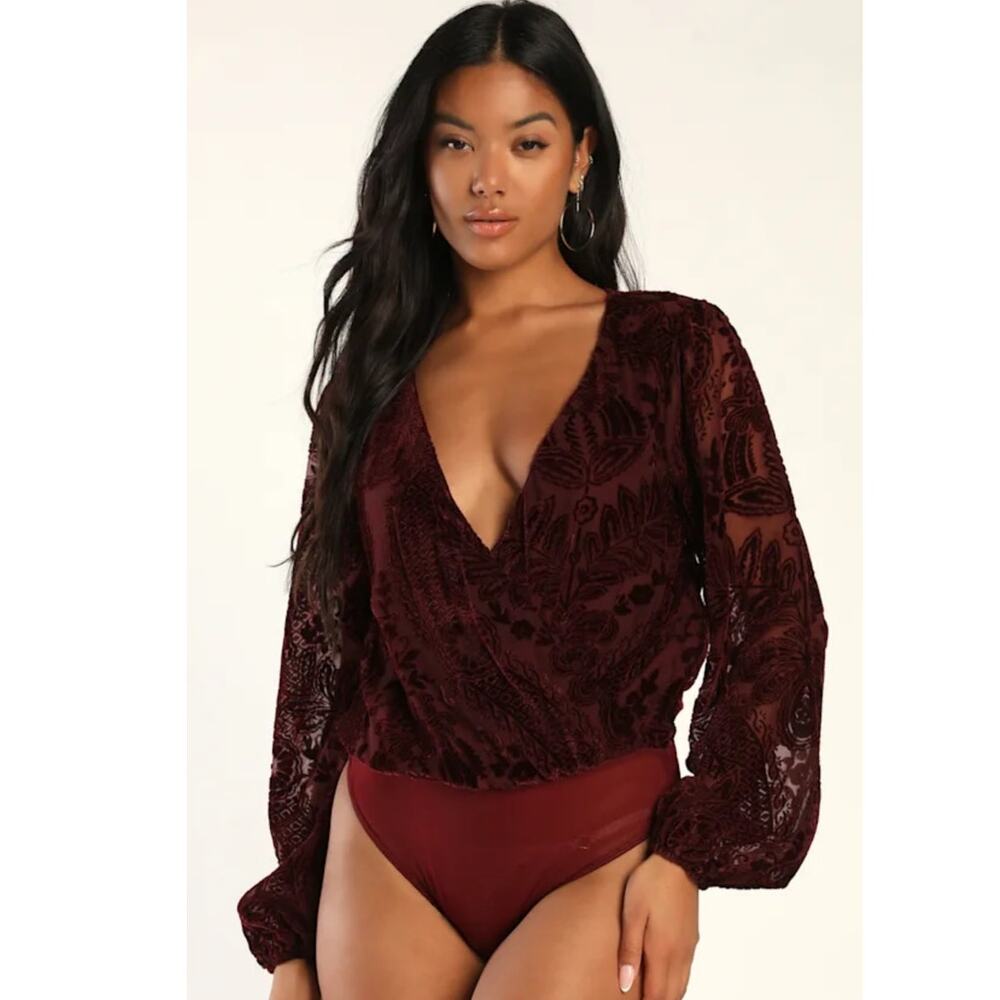 NWT Lulus Gorgeous Radiance Burgundy Velvet Burnout Long Sleeve Bodysuit‎ Size S